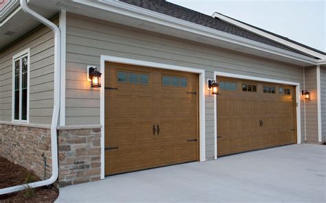 Haas door - Create a garage door for your home or business and send your project to a dealer. What's the ROI? Why use a Pro? Color & Product Disclaimer haasdoor.com. 